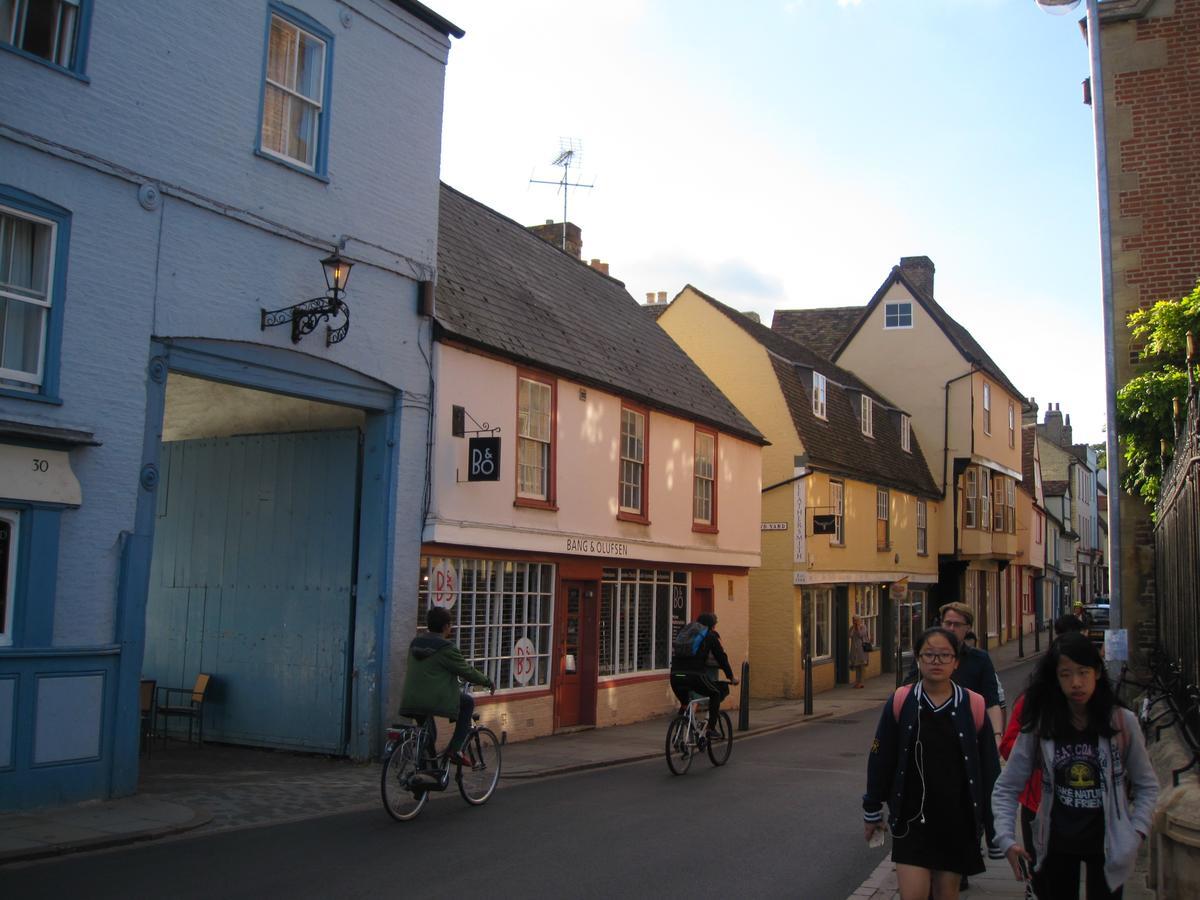 Ferienwohnung Cambridge Farmers Outlet Exterior foto